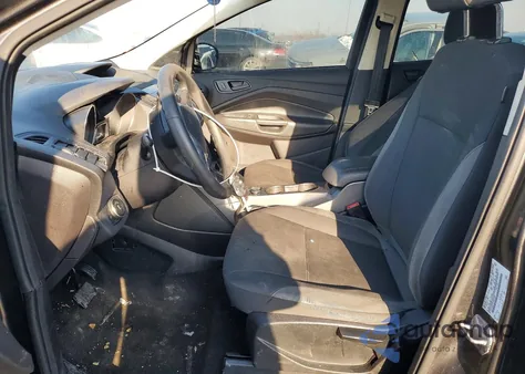 2016 Ford Escape S z USA, uszkodzony, nr VIN 1FMCU0F70GUB51991